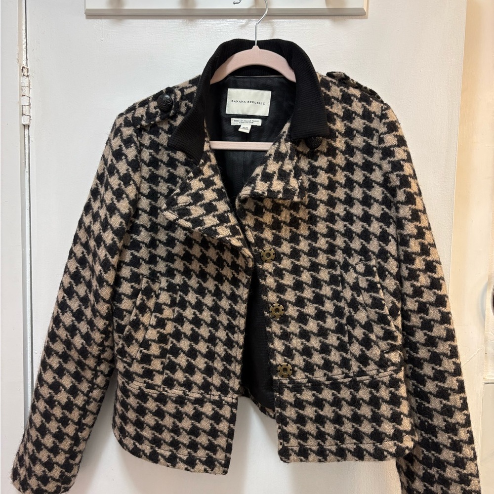 Banana Republic Women's Houndstooth Blazer in Black and Tan